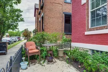Landhus Covington Home W/ Patio 3 Mi To Cincinnati!