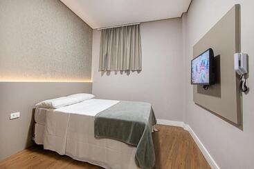 Hotel Florida Mall & Suites