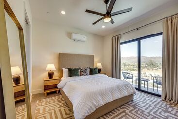 茅舍 ~ 10 Mi To Joshua Tree: Luxe Yucca Valley Home