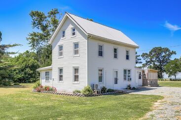 Hus på landet Maryland Retreat: Walk To Bay, Beach & Boat Ramp!