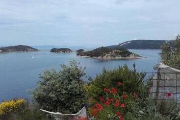 Majatalo Guest House Green Corner Supetarska Draga