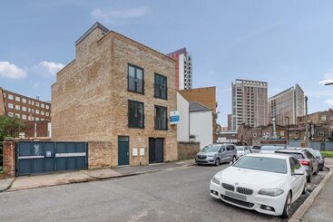 Residencia Guest Ready   Oak Crescent City House, London, E14