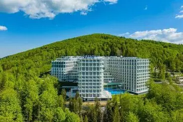 هتل Crystal Mountain