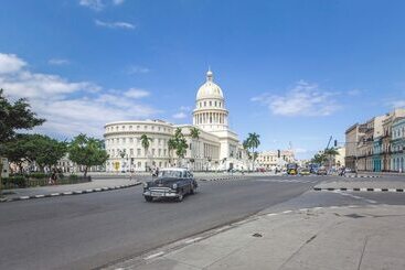 پانسیون Hostal Virtudes 216