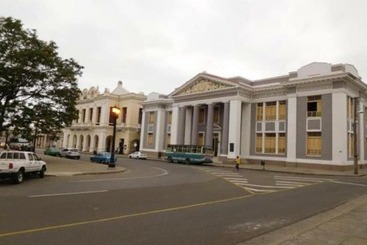 پانسیون Roots Travel Hostal Betina