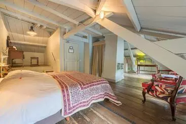 تختخواب و صبحانه Logement Swaenenvecht