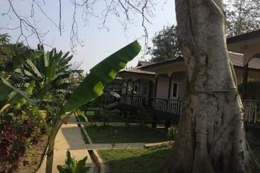 هتل Golden Beach Resort