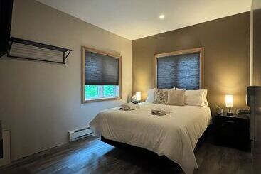 Hotel Port Carling House