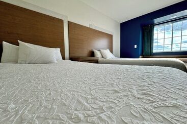 בית מלון כפרי Airport Fargo