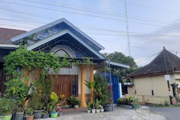 فندق Oyo 94089 Griya Rizky Homestay Syariah