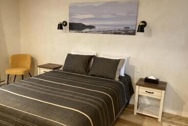 تختخواب و صبحانه Gite Du Bic