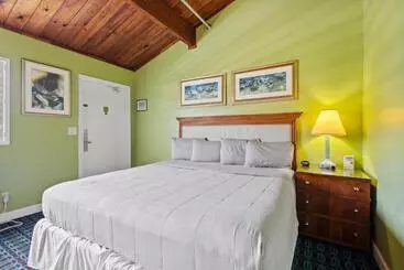 Hotelli Oceanfront Inn, Inlet View Room, King Bed, #14