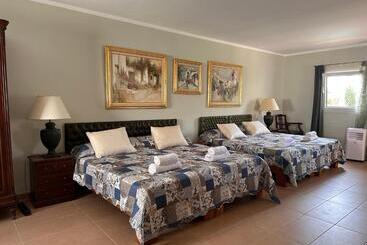 צימר Villa Iri Habitación N4 Con Baño Propio, Balcón