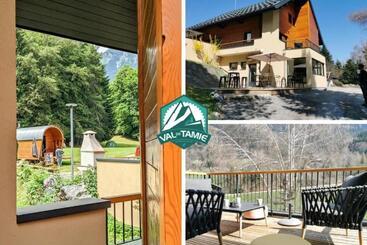 Chambre Hostel Des Combes