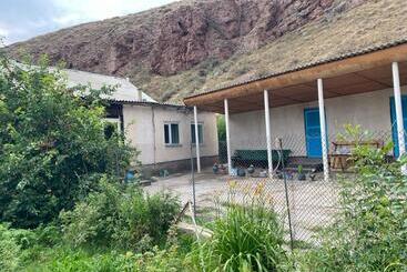 Bed and Breakfast Chon Alysh