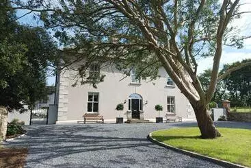 Bed and Breakfast Garryhack House