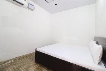 Dam  S Hotel And Restaurant