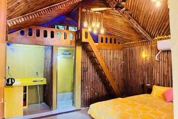 Hotel La Pahi Palace  Banquet And Resort