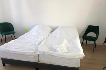 펜션 Volkshaus Hbf Wg & Serviced Apartments