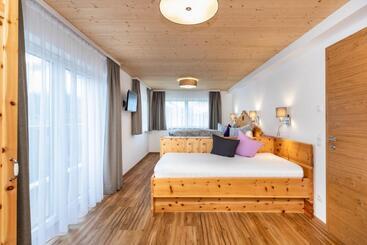 Bed and Breakfast D Hoamatliab