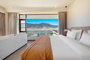 Hotel 十里雪山玛格丽庄园