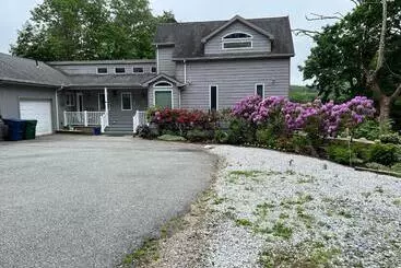 Majatalo River View Private Light House