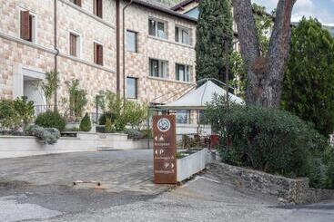 Hotel Domus Laetitiae Assisi