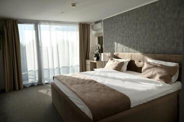 ホテル Oba Luxury Boutique