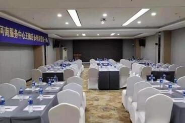 Starway Hotel Zhengzhou Zhengdong Commercial Center