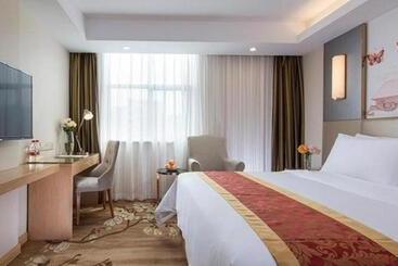 Vienna Hotel Shenzhen Guanlan Shanshuitianyuan Xintian