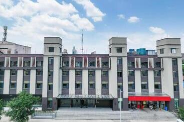 Ji Hotel Jinan Laiwu High Innovation Center