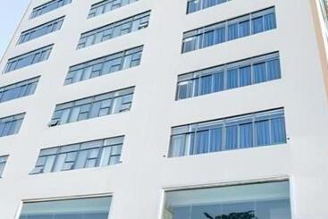 Borrman Hotel Zhanjiang Wuchuan Jinsha Plaza