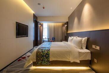 هتل Zmax Hankou Railway Station