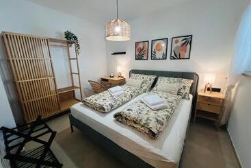 Panzió Apartmány V Zahradě