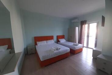 Dhanil Hotel Borsh   Himare