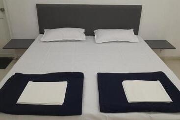 酒店 Gulati Suites