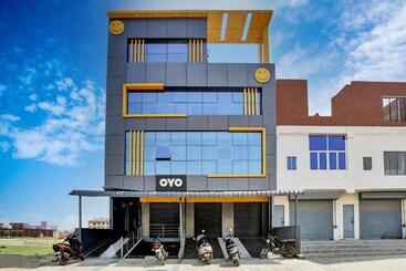 Oyo Flagship Hotel Amantran
