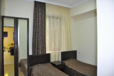 Nocleg ze śniadaniem Kamar Hotel Ijevan