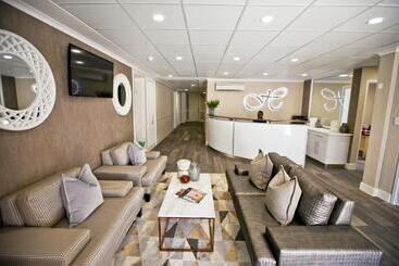 هتل Hillside@tenbergen