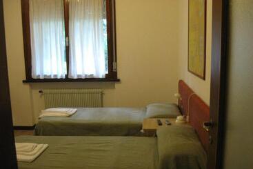 تختخواب و صبحانه Alla Gledizia