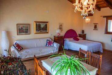 Bed and Breakfast Magiche Langhe
