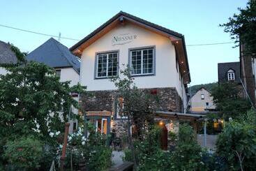 Pensió Ferienweingut Niessner