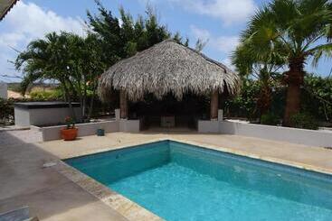 تختخواب و صبحانه Bona Bista Breeze