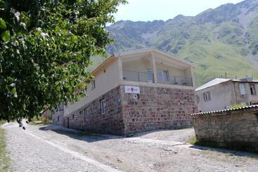 Pension Guest House Qubi