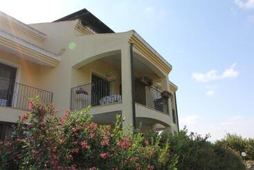 Bed and Breakfast Palmas Dorada Home