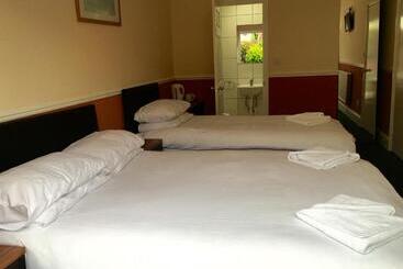펜션 Southend Guest House Close To Beach, Train Station & Southend Airport