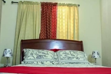 ベッドアンドブレックファースト El Tronco Inc