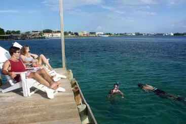 هتل Utila Lodge