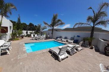 צימר Au Plais De Langebaan At Palm Tree Villa