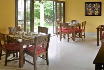 تختخواب و صبحانه El Mirador Suites